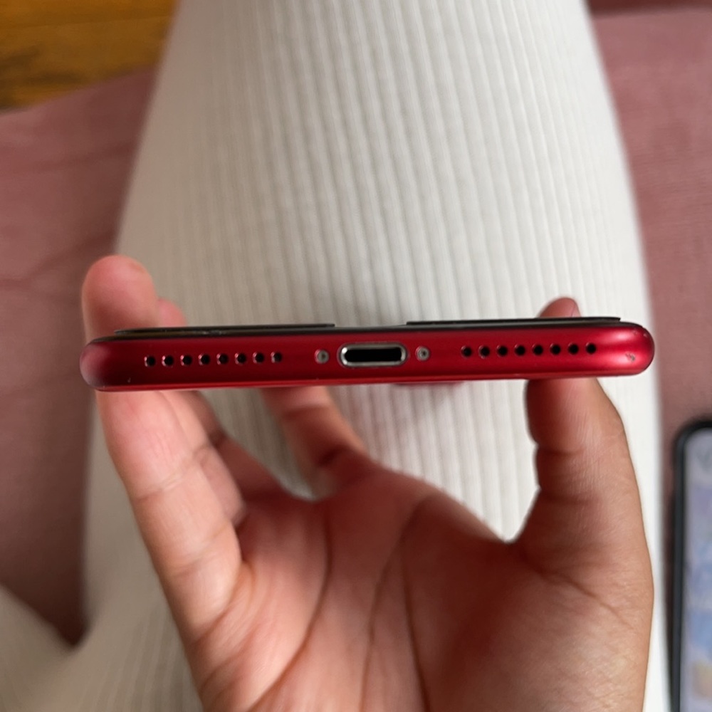 Used iPhone 8+ - Picture 5 of 5